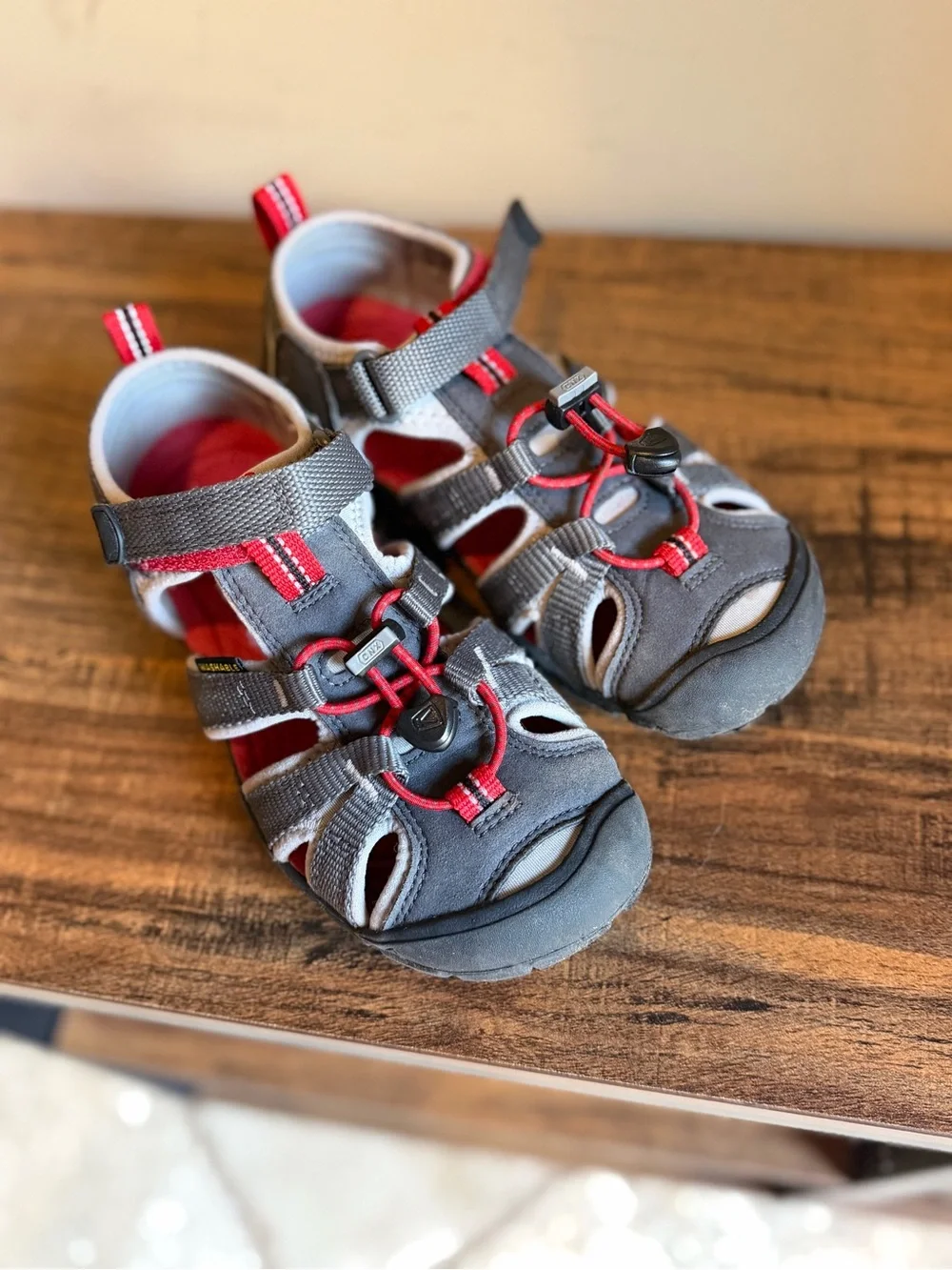 Keen boys sandal - size 1 Gray Red